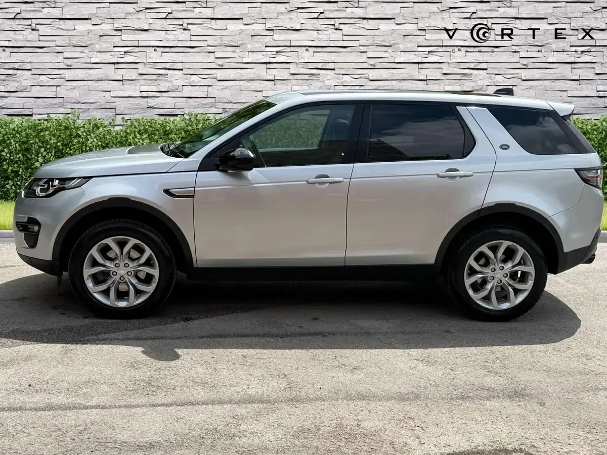 Used Land Rover Discovery Sport HSE 180 HP (132 kW) 2016 Silver SUV