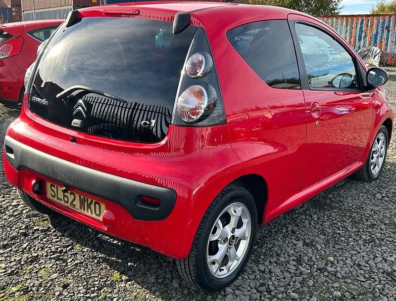Used Citroën C1 VTR Sport 68 HP (50 kW) 2012 Red Hatchback