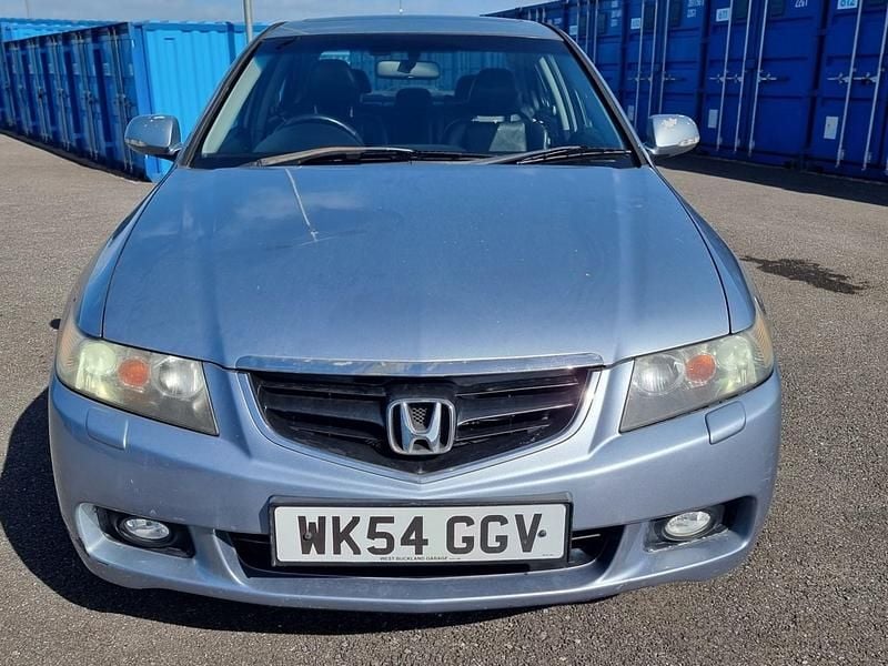 Used Honda Accord Executive 2004 Silver Sedan