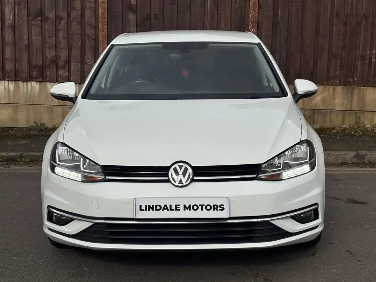 Używany VW Golf VII GT 150 KM (110 kW) 2017 Biały Hatchback