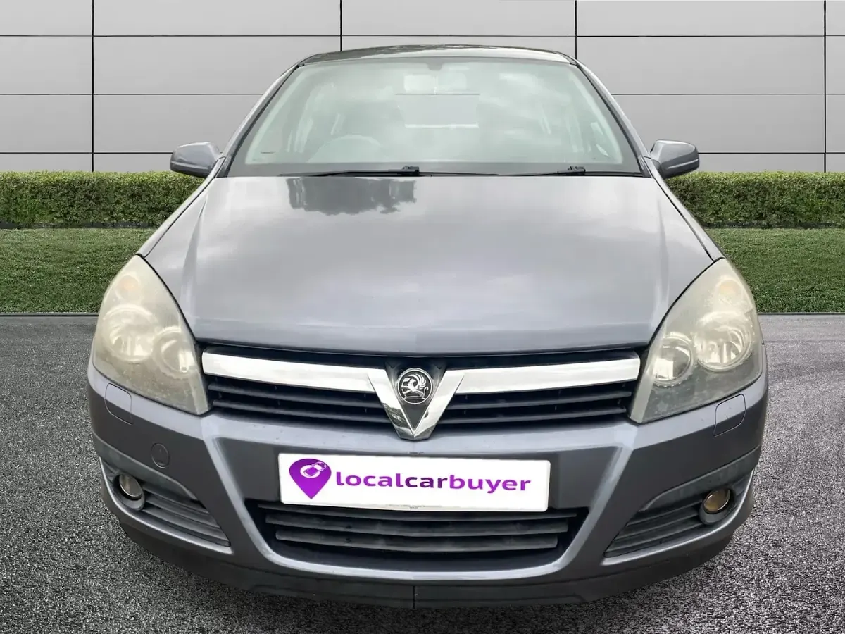 Used Vauxhall Astra 90 HP (66 kW) 2006 Grey Hatchback