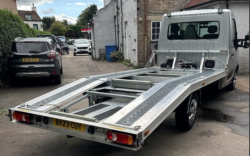 Used Nissan Interstar S 145 HP (106 kW) 2023 Silver Van