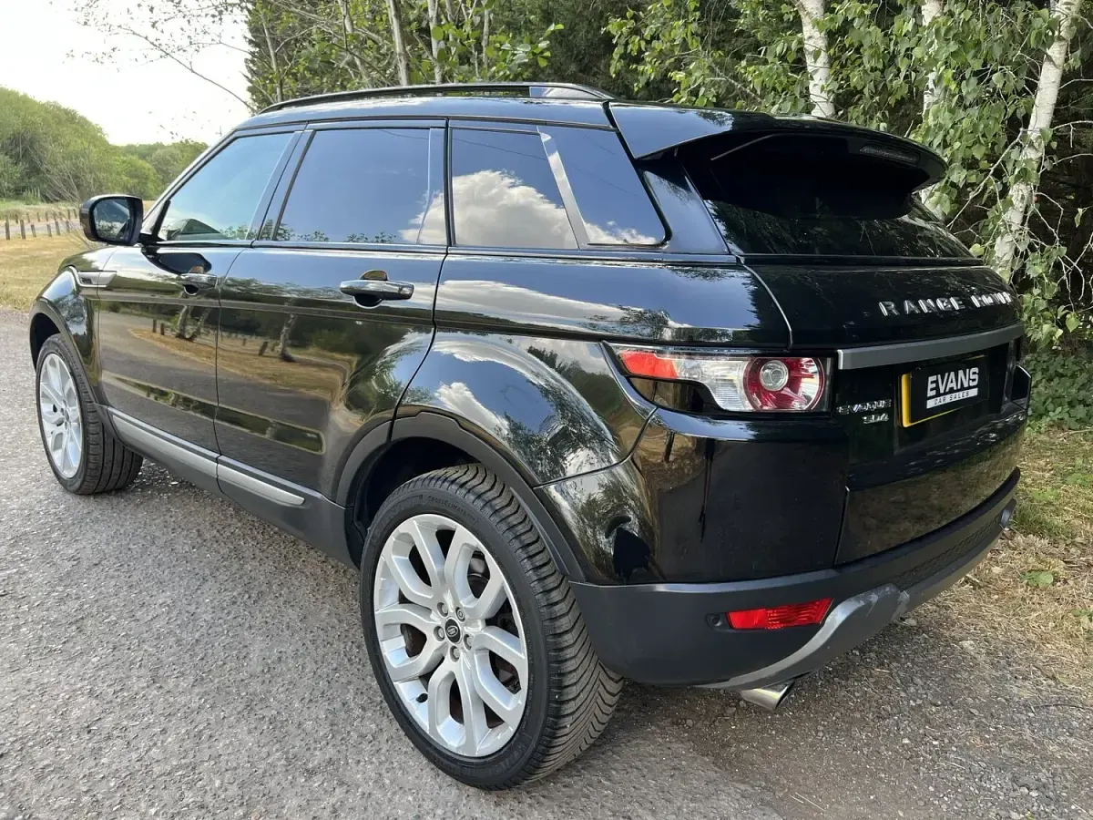 Used Land Rover Range Rover evoque Pure 150 HP (110 kW) 2013 Black SUV