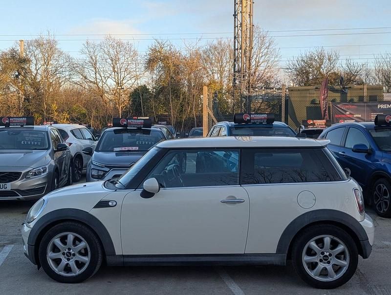 Used Mini Cooper D Hatch 110 HP (80 kW) 2009 White Hatchback