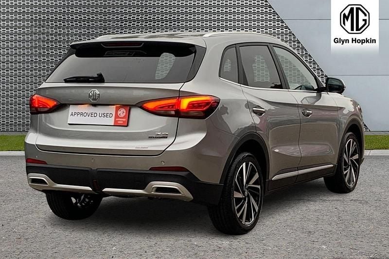 Used MG ZS Trophy 196 HP (144 kW) 2025 Silver Hatchback