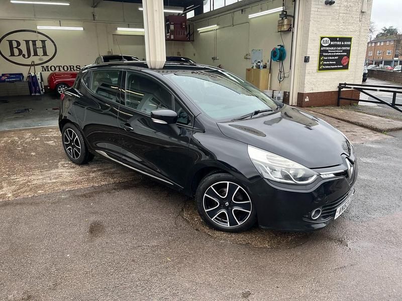 Used Renault Clio IV Dynamique 90 HP (66 kW) 2013 Black Hatchback