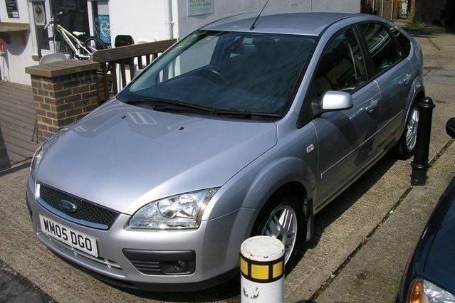 Begagnad Ford Focus 2006 Halvkombi
