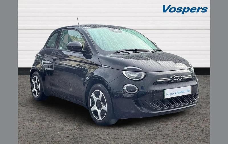 Black Used 2021 Fiat 500e Passion Hatchback | £10,789 (Fair price) - Image 1/3