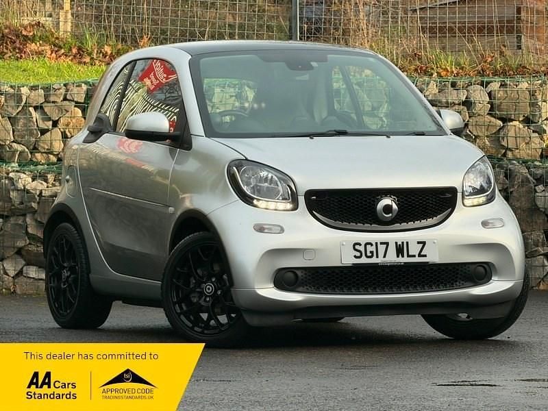 Cool silver metallic Used 2017 Smart ForTwo Coupé Prime Coupe | £7,000 (Fair price) - Image 1/4