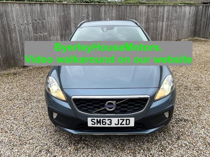 Used Volvo V40 2014 Blue Hatchback