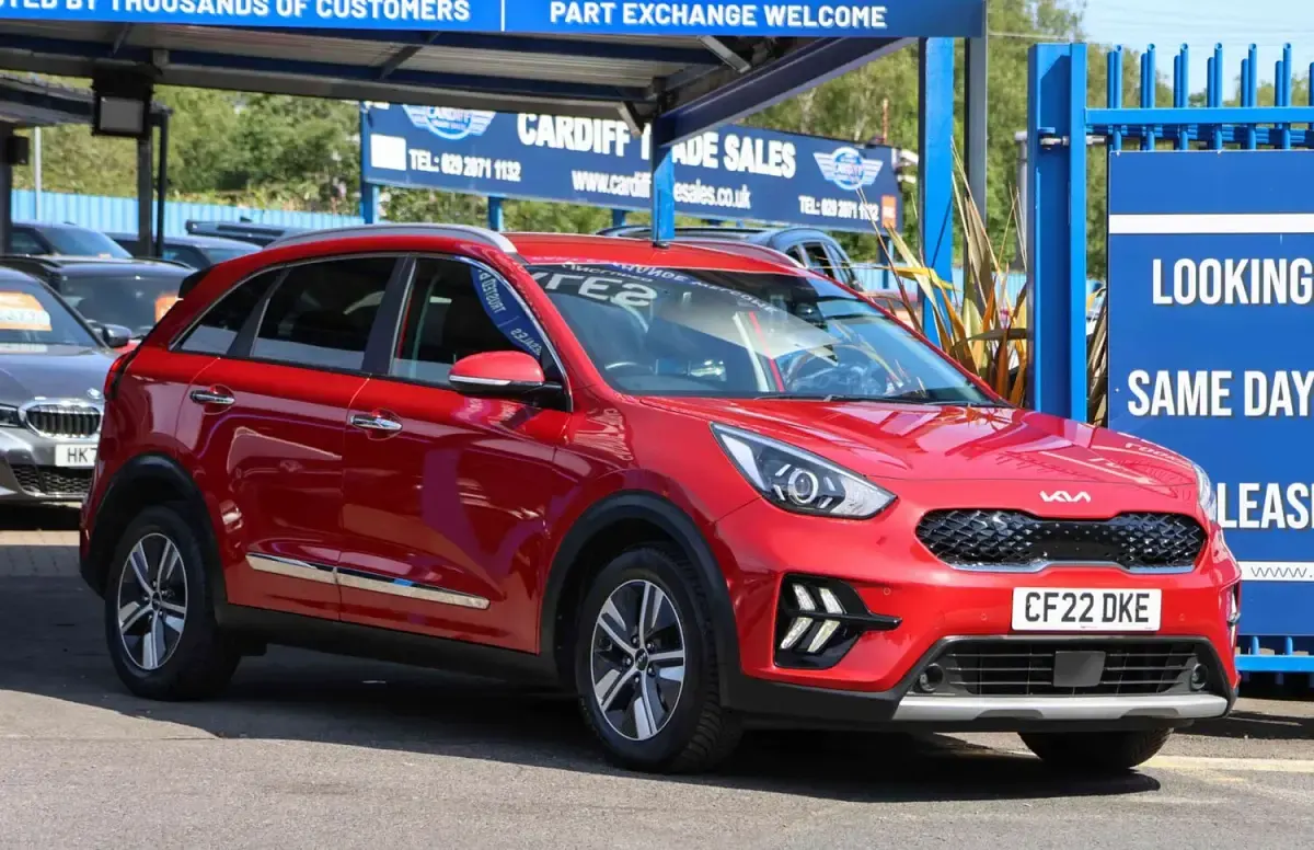 Used Kia Niro 139 HP (102 kW) 2022 Red SUV