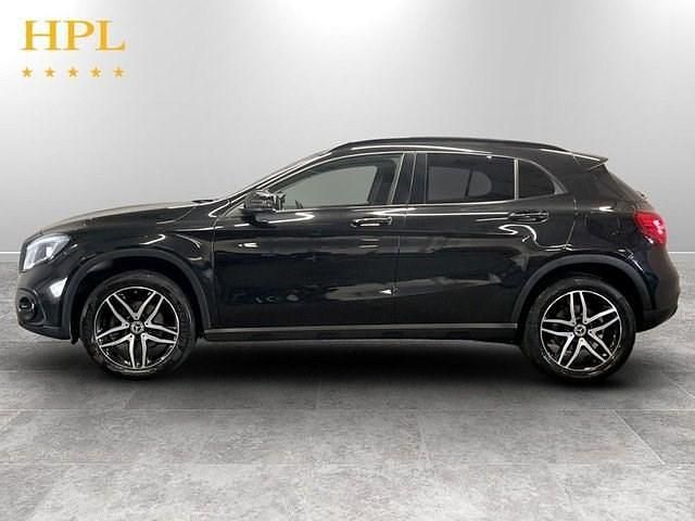Used Mercedes GLA180 Urban 122 HP (89 kW) 2019 Black SUV