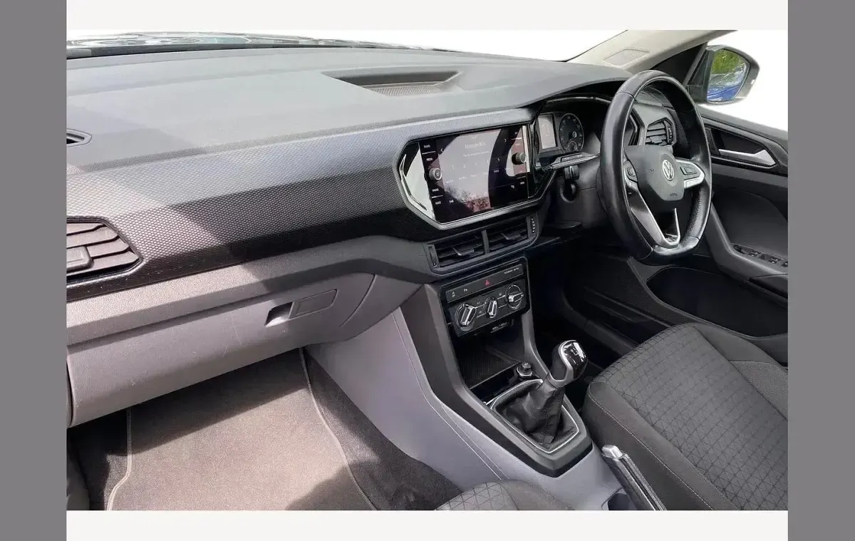 Used VW T-Cross SE 115 HP (84 kW) 2020 Urano grey SUV