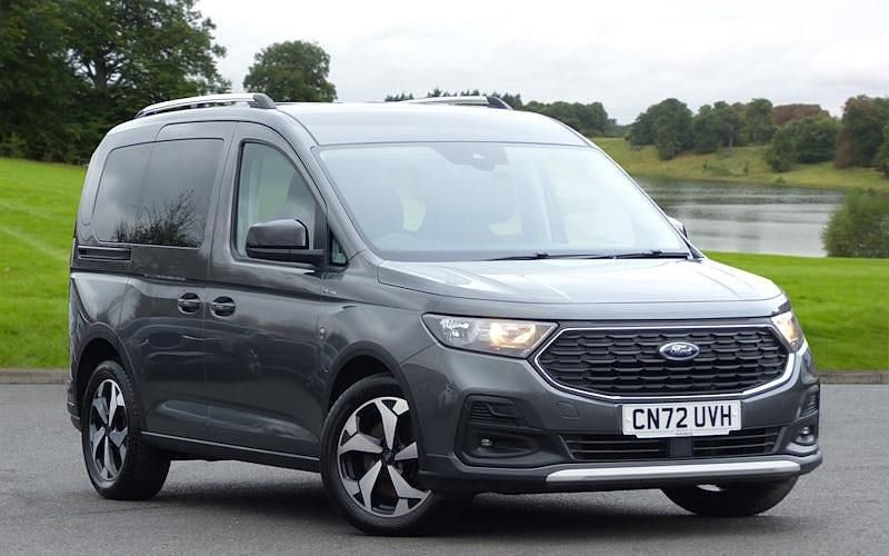 Used Ford Tourneo Active 122 HP (89 kW) 2024 Estate