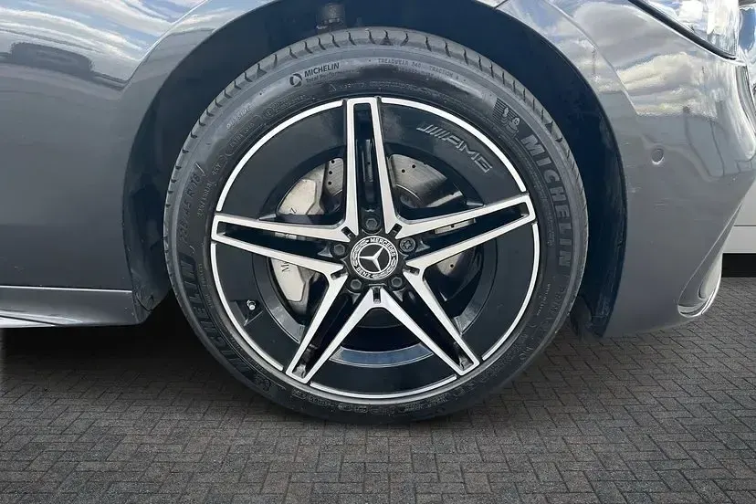 Used Mercedes C300 Urban 308 HP (226 kW) 2025 Grey Sedan