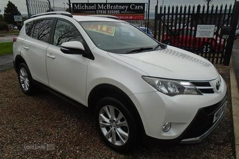 White Used 2013 Toyota RAV4 Estate | £5,990 (A bit pricey) - Image 1/1