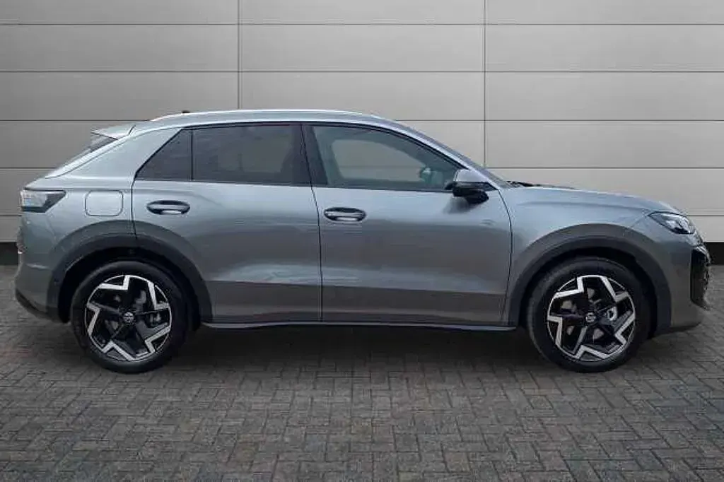 New VW T-Roc R-line 150 HP (110 kW) 2026 Wolf grey SUV