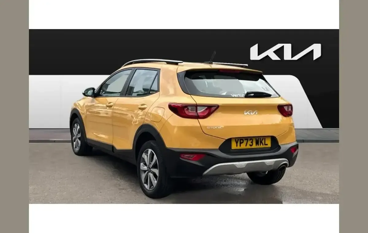 Used Kia Stonic 99 HP (72 kW) 2023 Yellow SUV