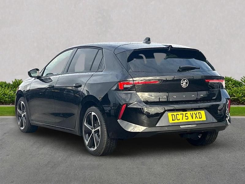 New Vauxhall Astra 130 HP (95 kW) 2025 Black Hatchback