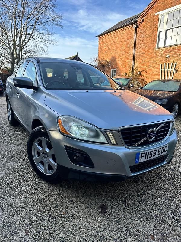 Silver Used 2009 Volvo XC60 SE SUV | £3,675 (Fair price) - Image 1/4