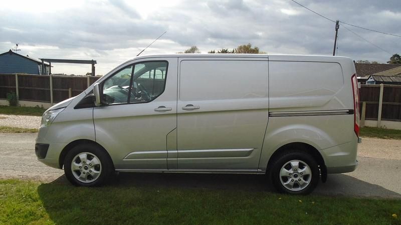 Used Ford Transit Custom Limited 170 HP (125 kW) 2017 Silver Van