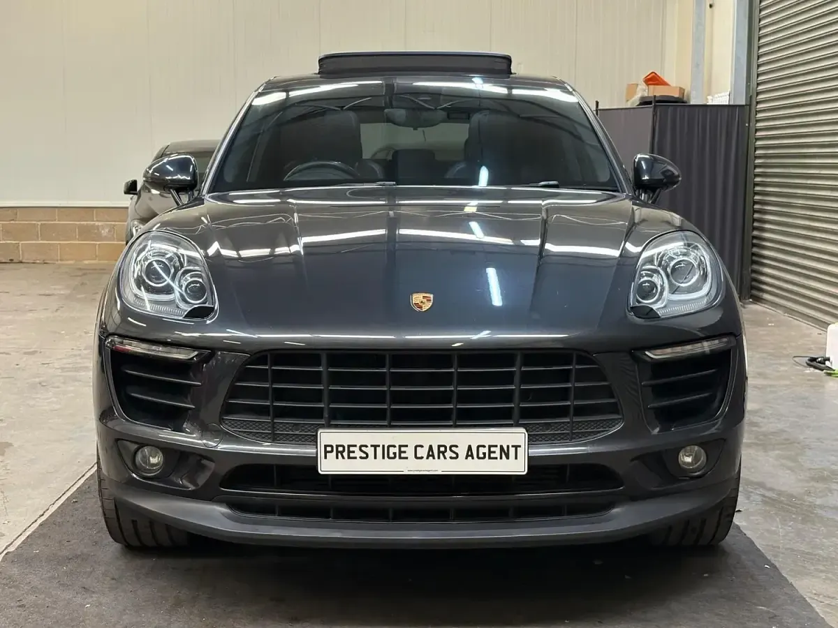 Used Porsche Macan 252 HP (185 kW) 2018 Grey SUV