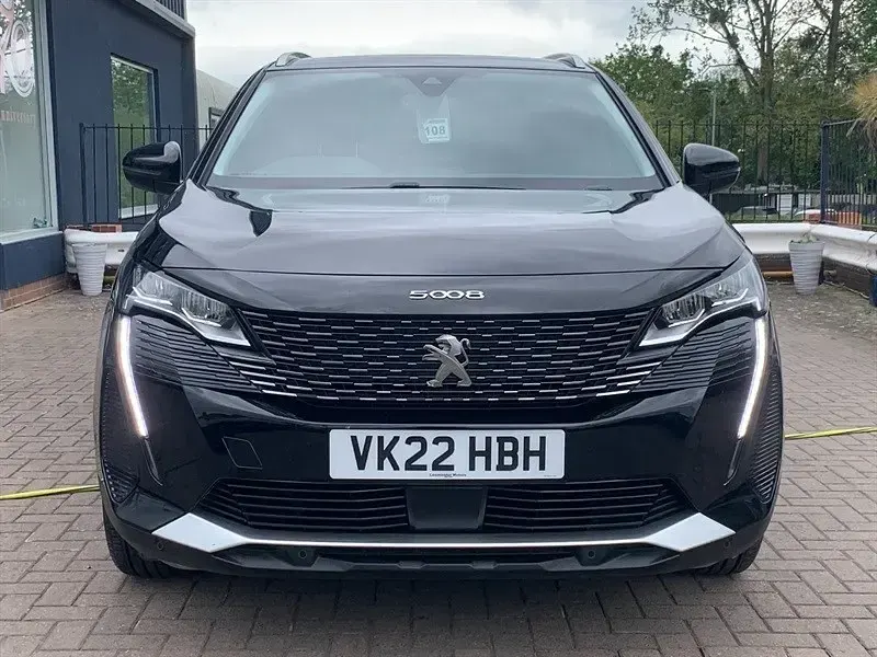 Second-hand Peugeot 5008 Allure 130 CP (95 kW) 2022 Negru SUV