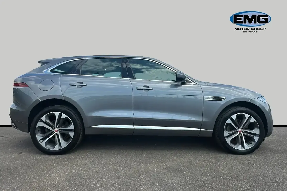 Używany Jaguar F-Pace R-Dynamic 204 KM (150 kW) 2022 Szary SUV