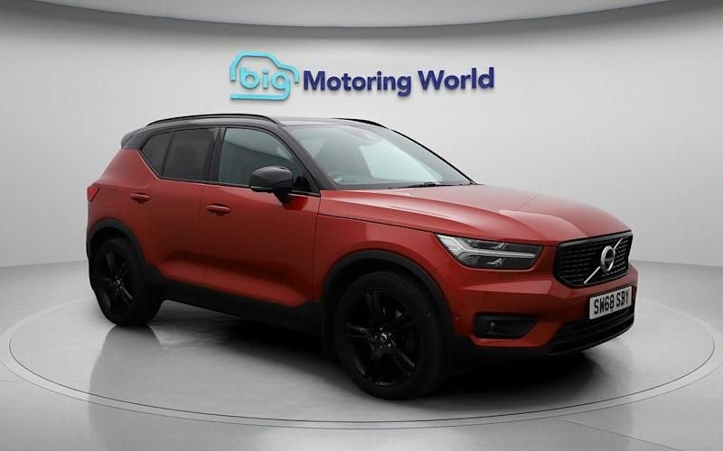 Used Volvo XC40 247 HP (181 kW) 2018 Red SUV
