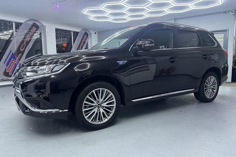 Used 2021 Mitsubishi Outlander P-HEV | £16,995 (Fair price) - Image 1/1