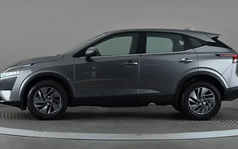 Used Nissan Qashqai Acenta Premium 140 HP (102 kW) 2023 Grey SUV