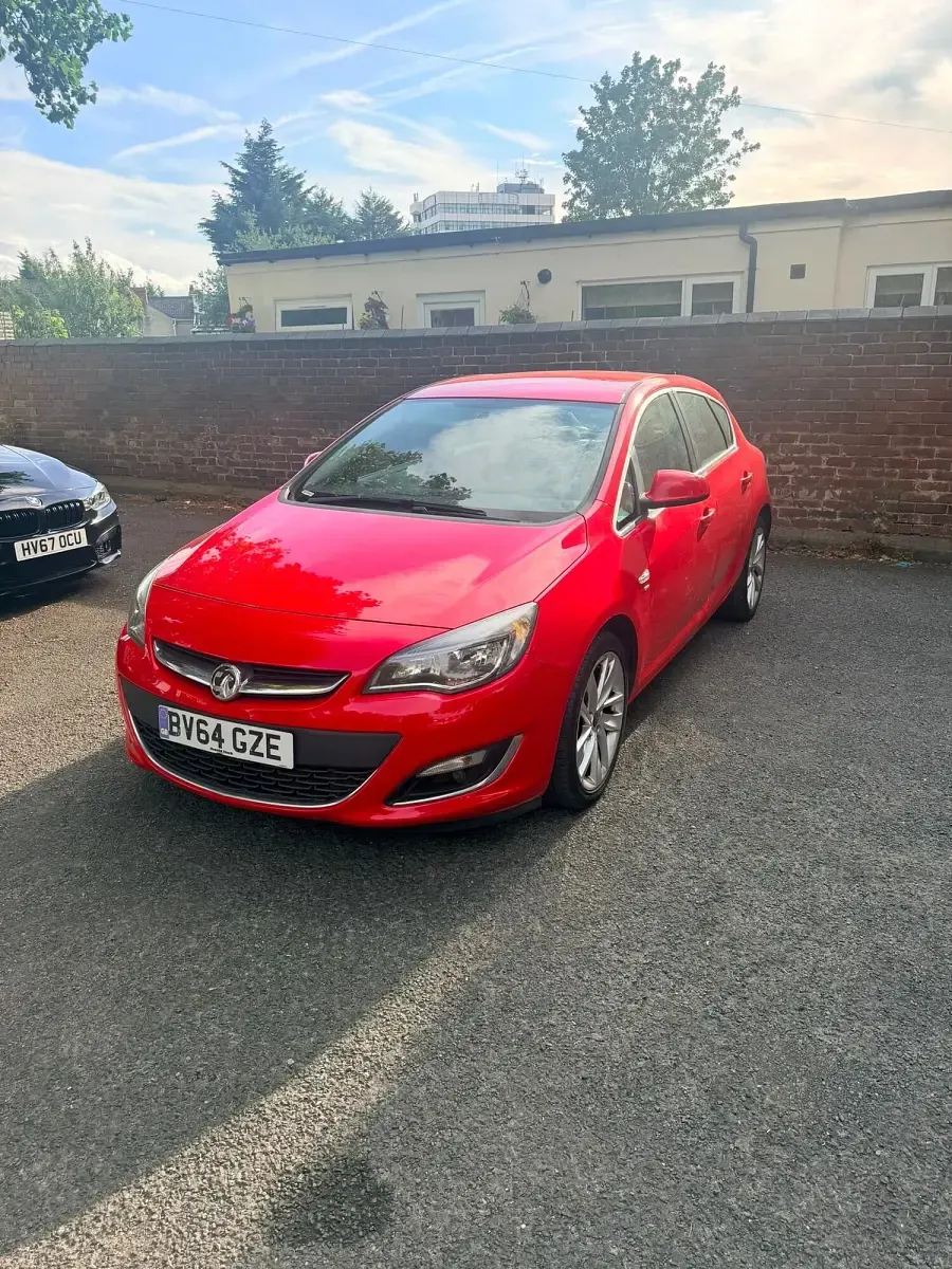 Used Vauxhall Astra SRi 2014 Red Hatchback