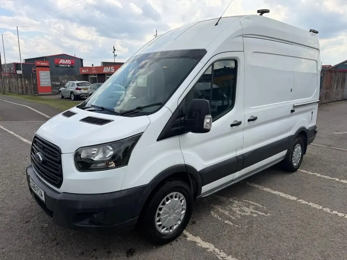 Used Ford Transit 2018 White MPV