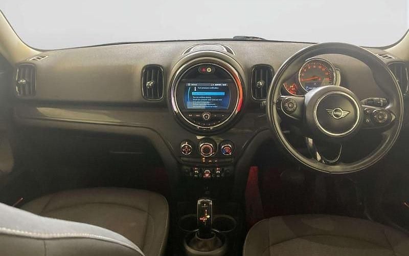 Używany Mini Cooper Classic 136 KM (100 kW) 2019 Srebrny Hatchback