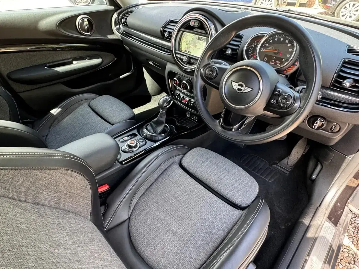 Used Mini Cooper Clubman 2017 Black Estate