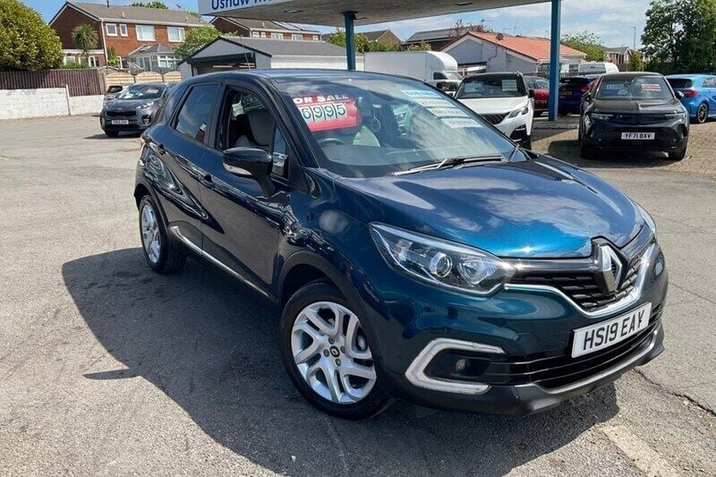 Blue Used 2019 Renault Captur Iconic SUV | £6,995 (Fair price) - Image 1/1