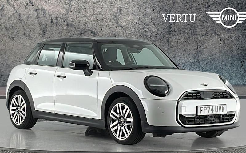 Used Mini Cooper Classic 114 kW (156 HP) 2026 Hatchback