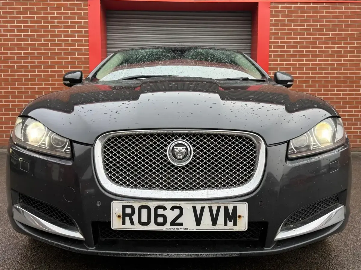 Used Jaguar XF Luxury 187 HP (137 kW) 2012 Grey Sedan