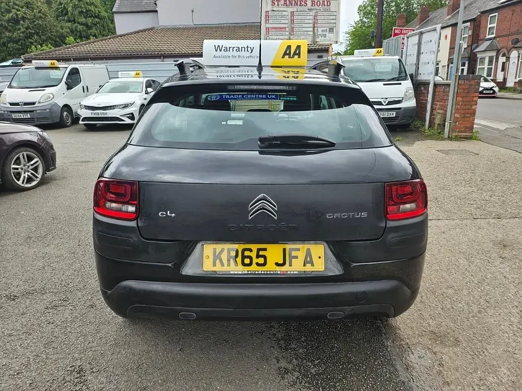 Used Citroën C4 Cactus Feel 110 HP (80 kW) 2015 Black Hatchback