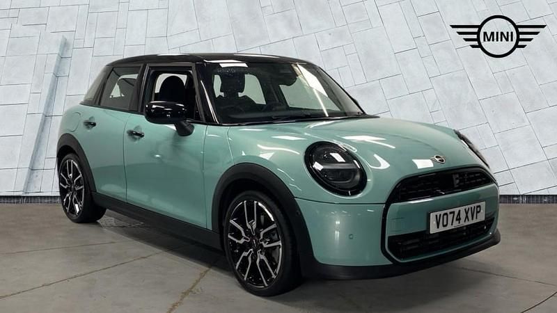 Used Mini Cooper Hatch 154 HP (113 kW) 2024 Green Hatchback