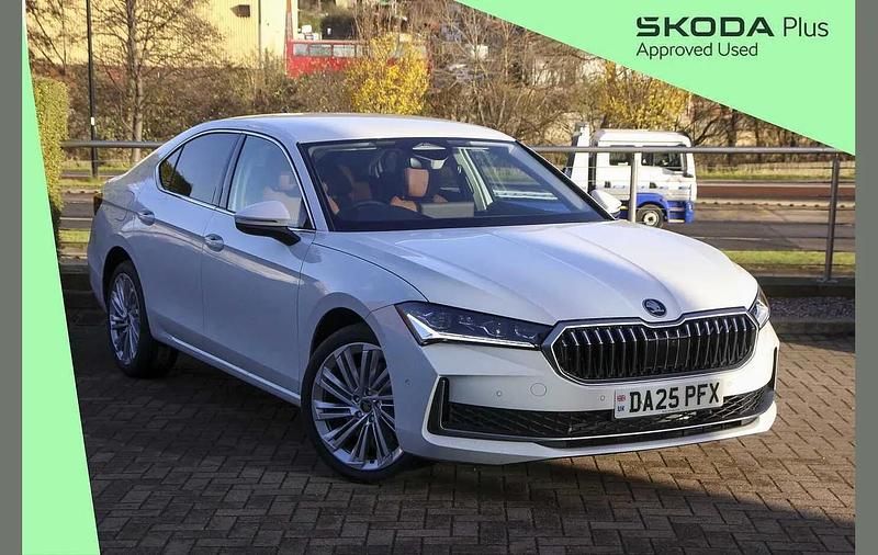 Pure white Used 2025 Skoda Superb LAURIN & KLEMENT Hatchback | £36,490 (Expensive) - Image 1/4