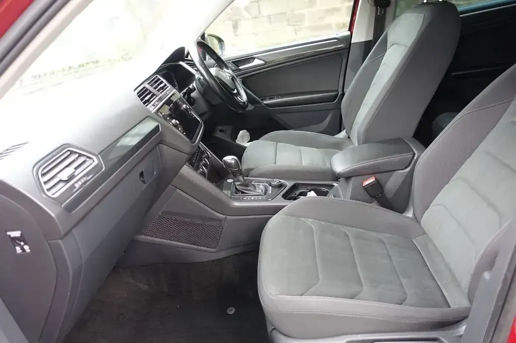 Second-hand VW Tiguan SEL 190 CP (139 kW) 2019 Roșu SUV