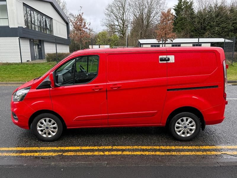 Used Ford Transit Custom Limited 130 HP (95 kW) 2021 Red Van
