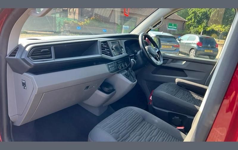 Used VW T7 SE 150 HP (110 kW) 2024 Red Van