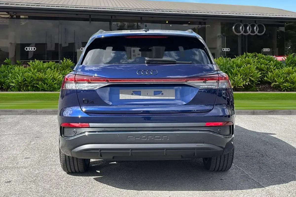 New Audi Q4 e-tron Black Edition 210 kW (286 HP) 2026 SUV