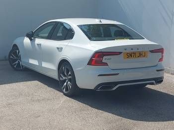 Used Volvo S60 R-Design 390 HP (286 kW) 2021 White Sedan