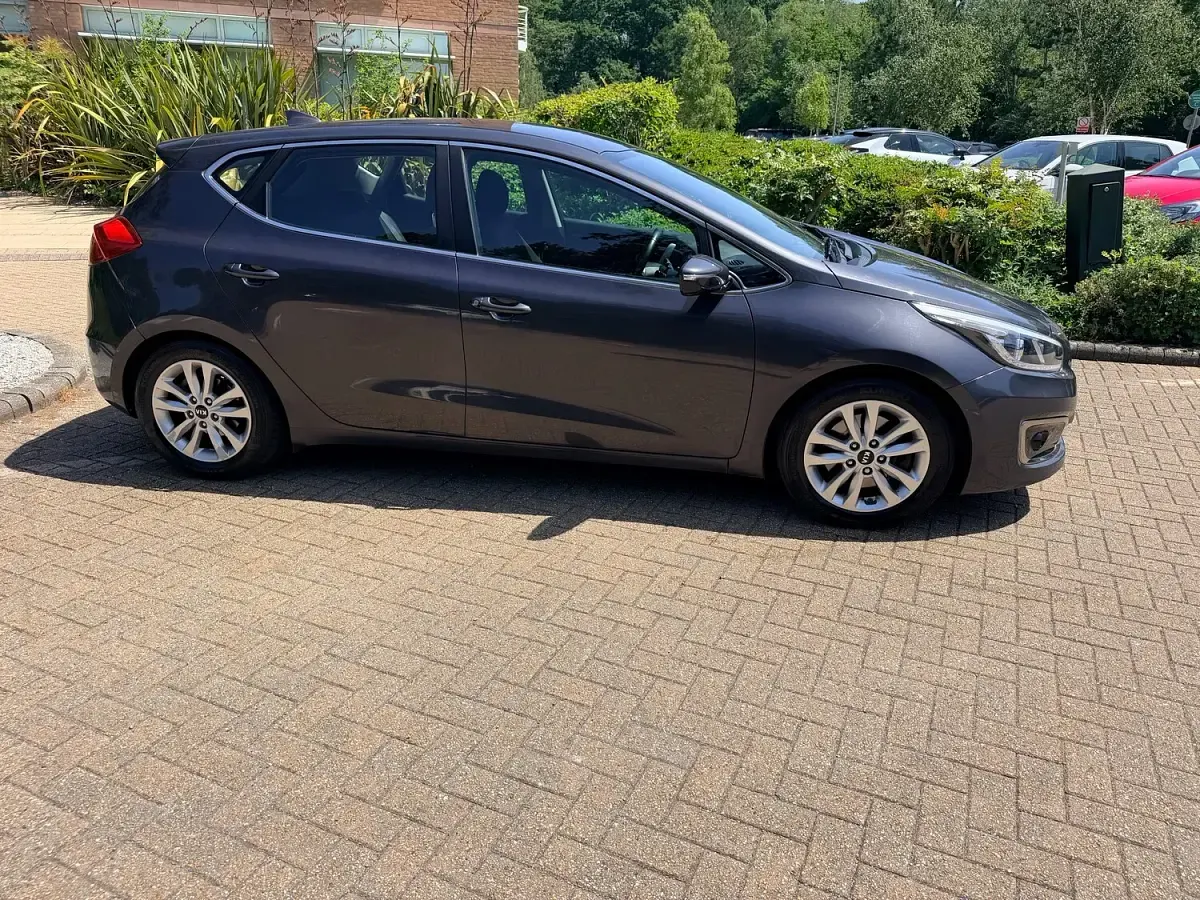 Used Kia Ceed 2017 Silver Hatchback