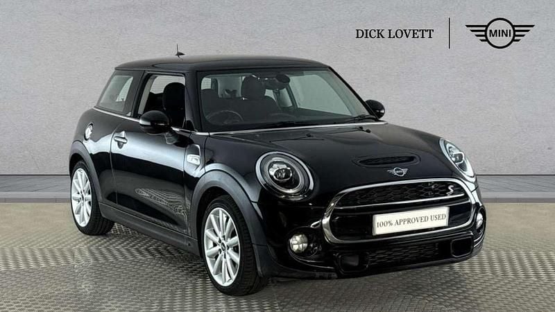 Black Used 2019 Mini Cooper S Classic Hatchback | £17,324 (Fair price) - Image 1/4