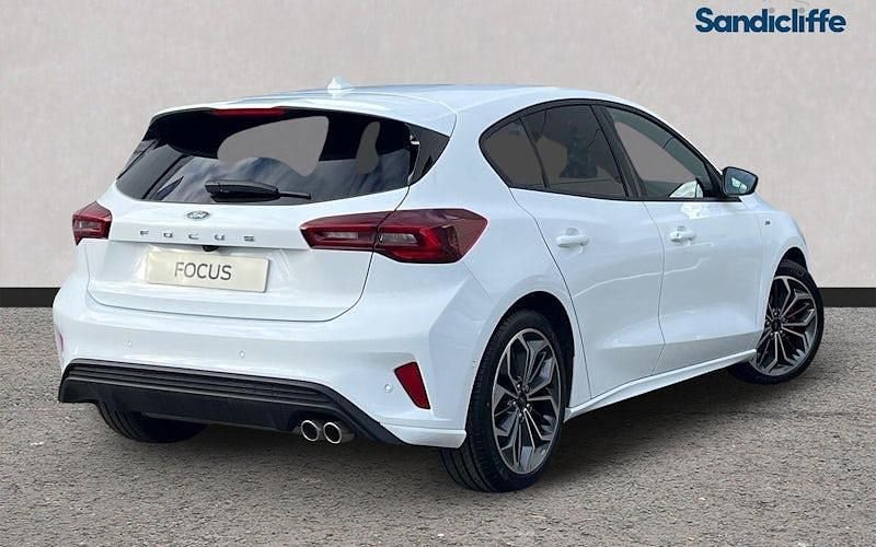 Used Ford Focus ST-Line X 125 HP (91 kW) 2024 White Hatchback