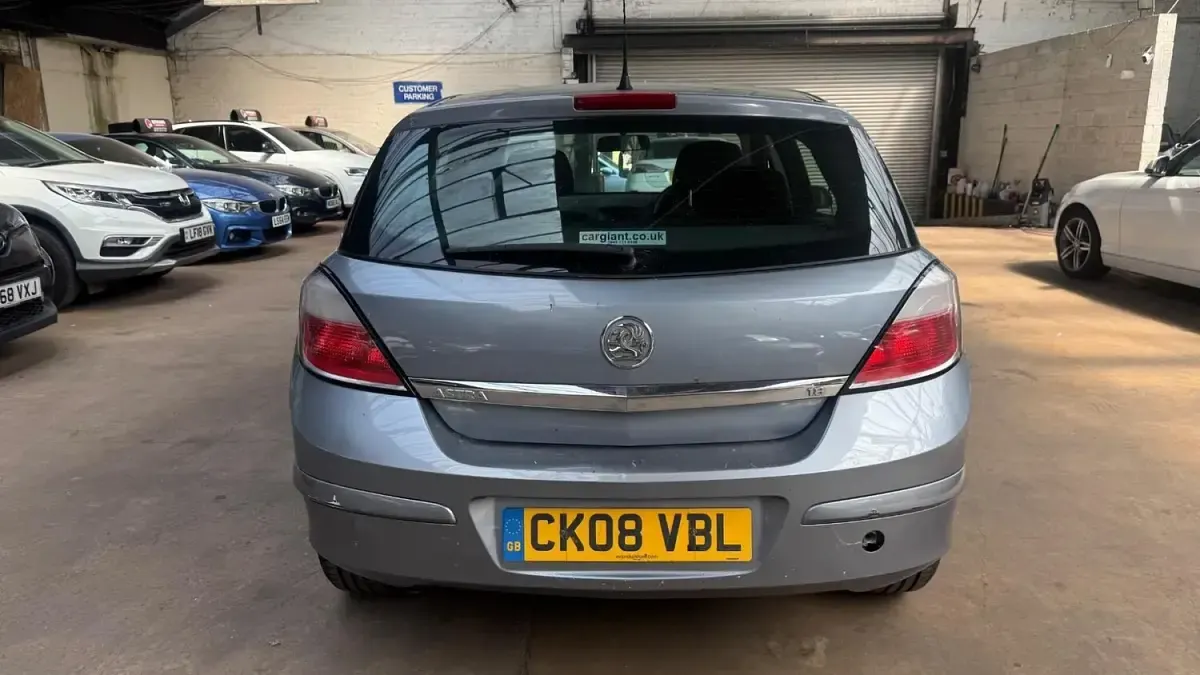 Used Vauxhall Astra 138 HP (101 kW) 2008 Silver Hatchback